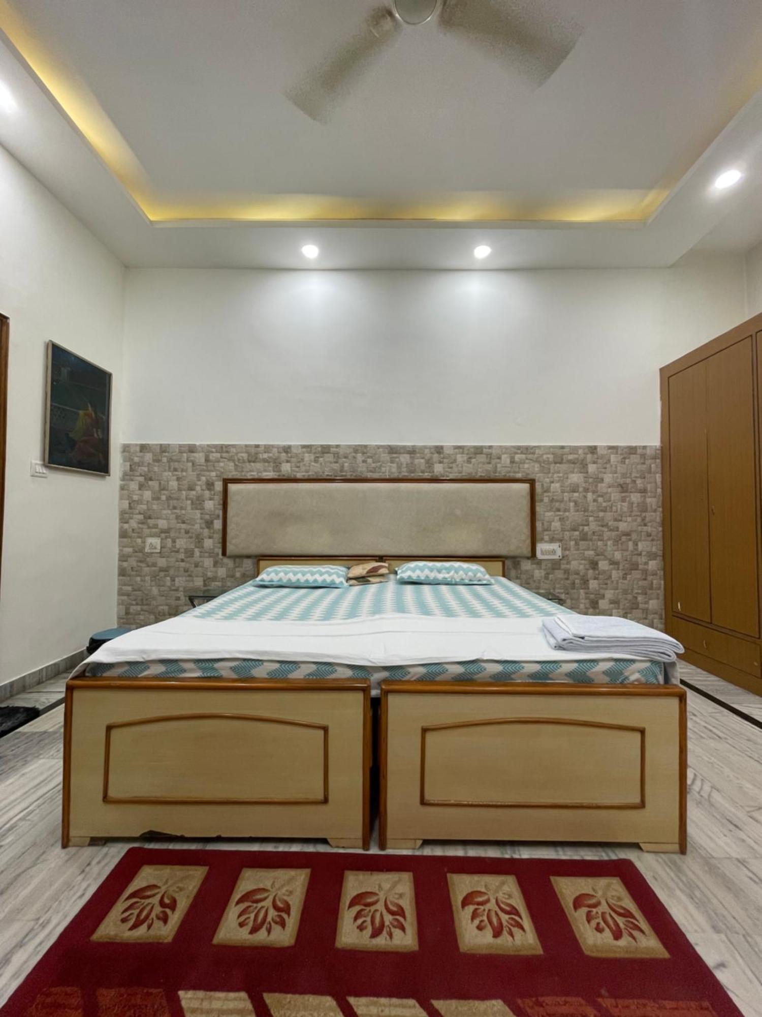 N Homestay Agra Tajganj Luaran gambar