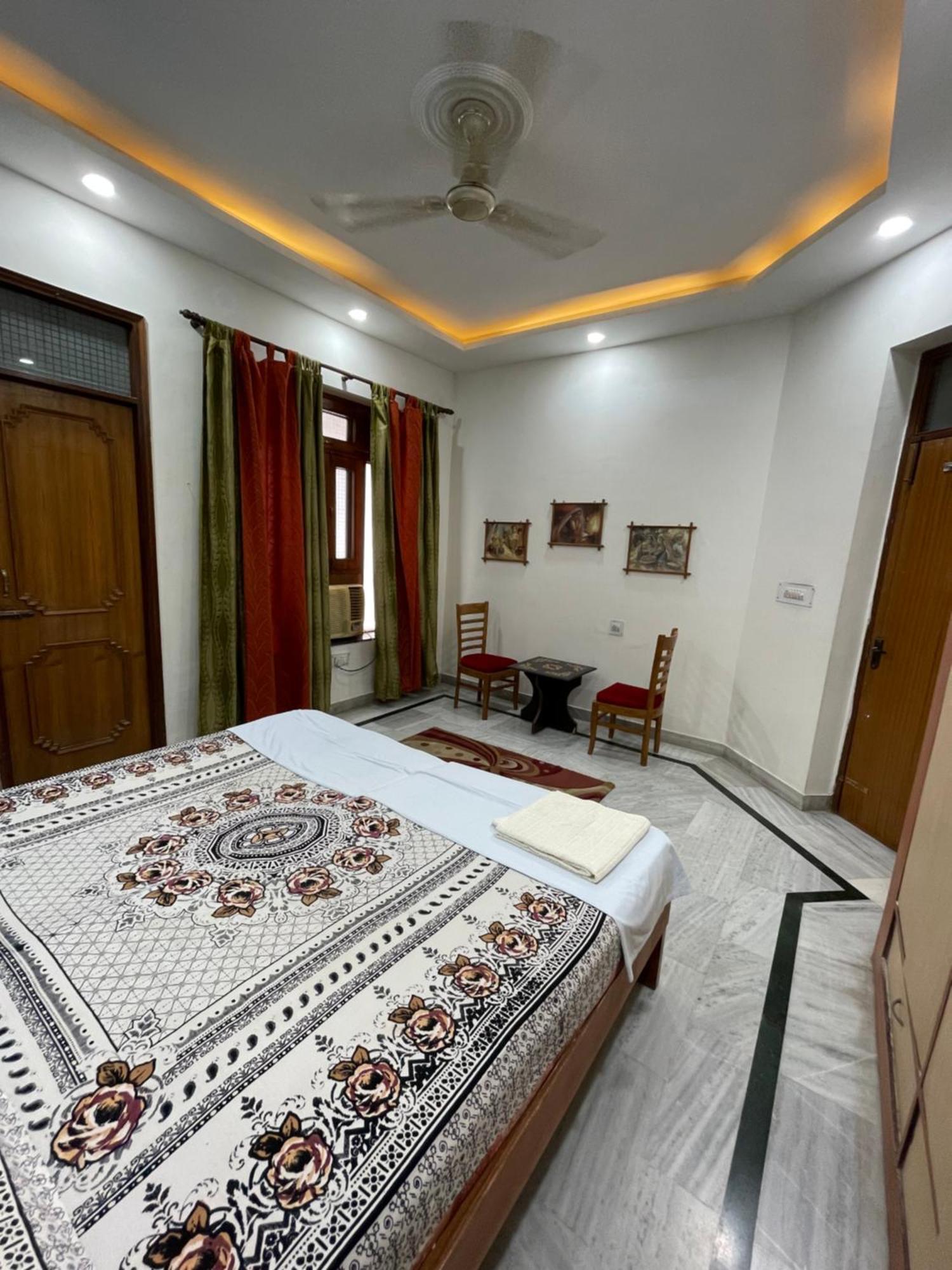 N Homestay Agra Tajganj Luaran gambar
