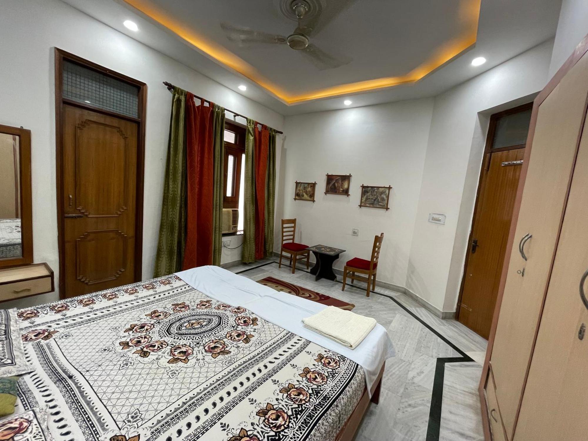 N Homestay Agra Tajganj Luaran gambar