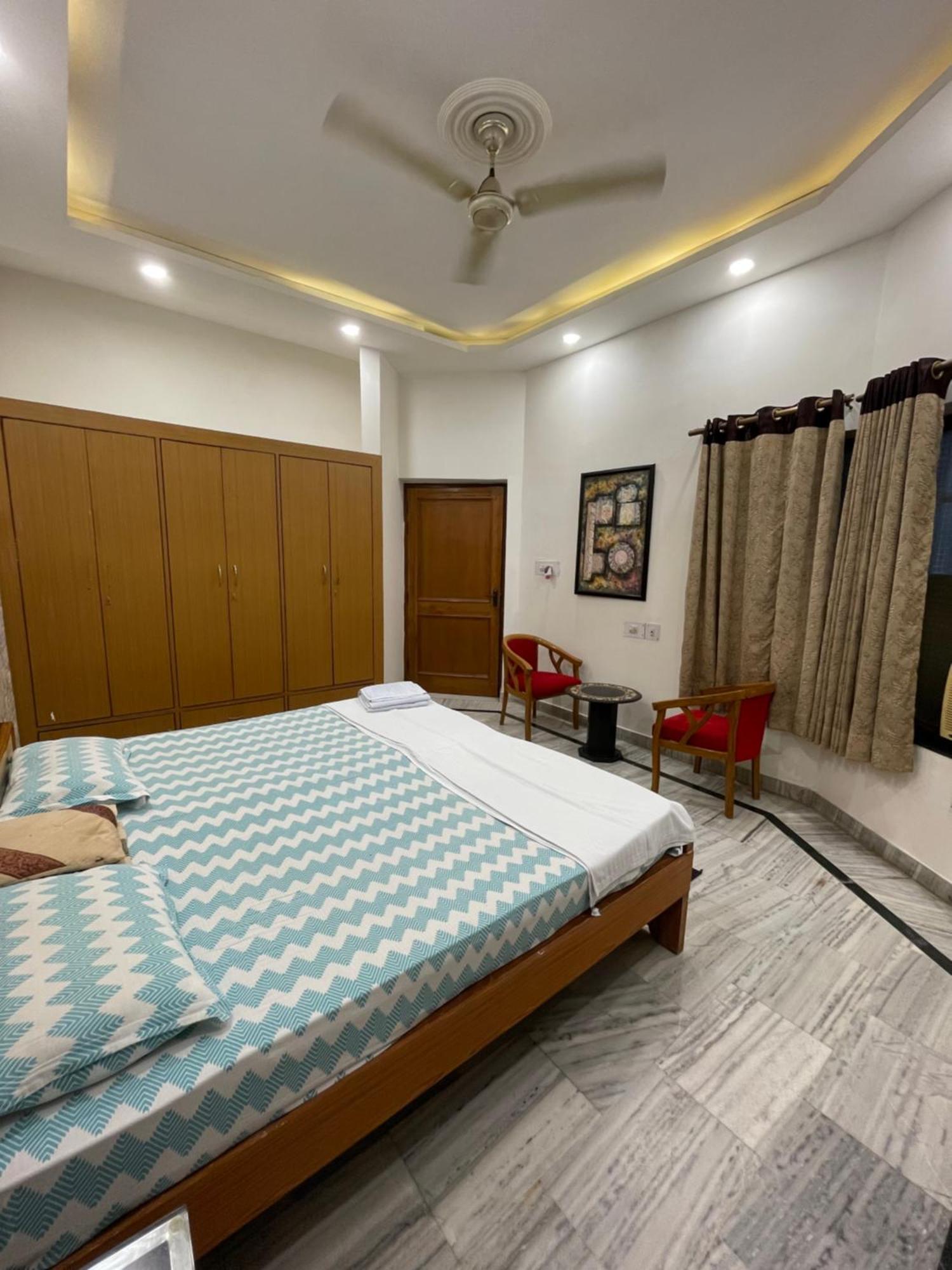 N Homestay Agra Tajganj Luaran gambar