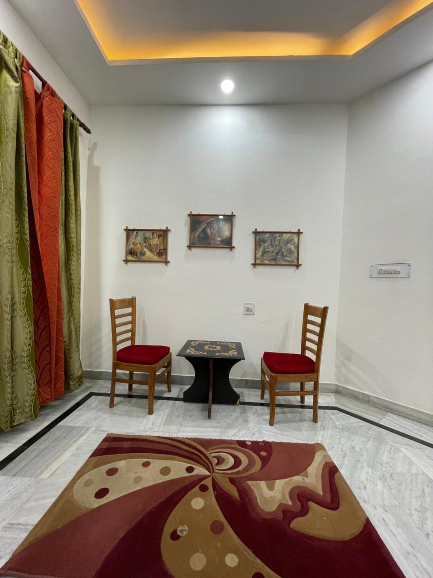 N Homestay Agra Tajganj Luaran gambar