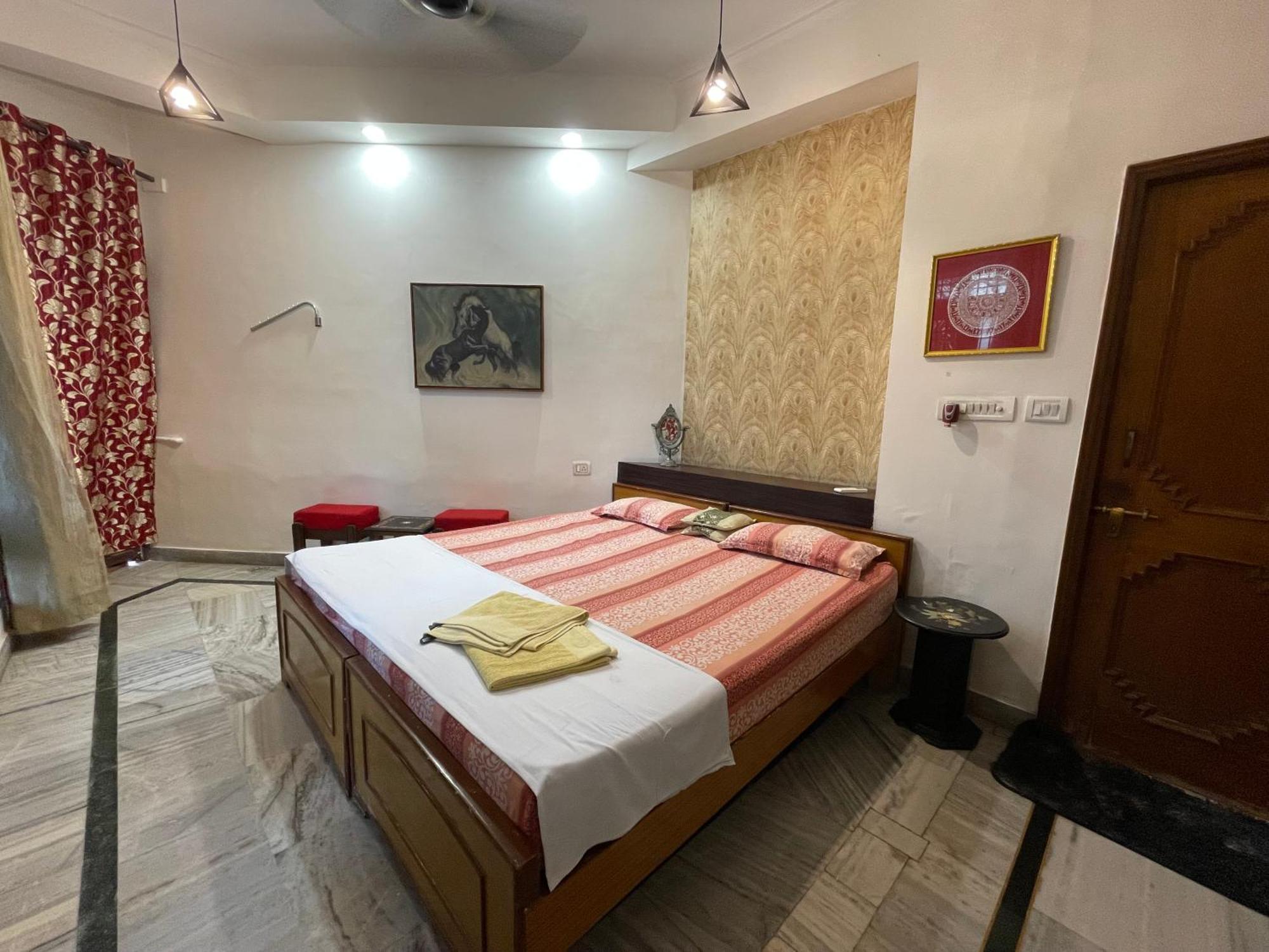 N Homestay Agra Tajganj Luaran gambar